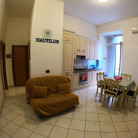 Nautilus Apartment เนเปิลส์ ภายนอก รูปภาพ